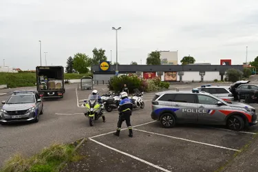 Une alerte à la bombe devant un supermarché de Clermont-Ferrand