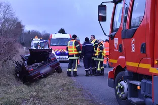 Un automobiliste grièvement blessé dans un choc frontal à Charbonnières-les-Varennes (Puy-de-Dôme)