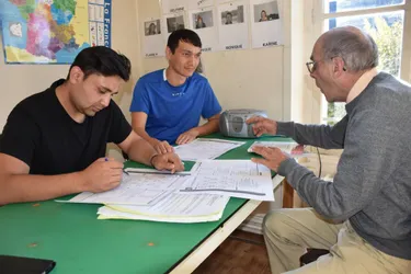 Un collectif de bénévoles dispense des cours de français à des jeunes demandeurs d’asile