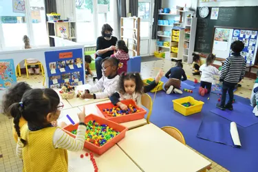 Trois ans sans changer de maîtresse à l'école maternelle Jean-Jaurès, à Clermont-Ferrand