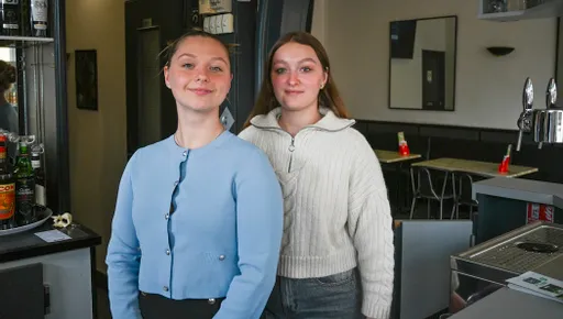20 et 24 ans, deux surs reprennent un bar-tabac  Auxerre - L'Yonne  Rpublicaine