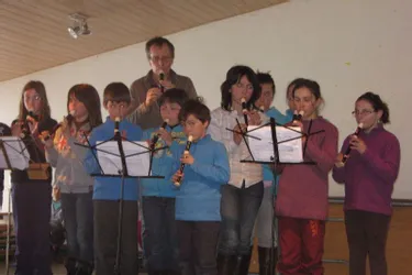 Le club des aînés a accueilli les jeunes élèves musiciens