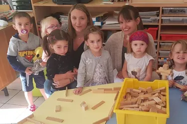 60 petits écoliers à la maternelle Jean-Zay
