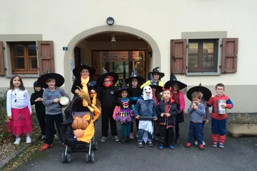 Les enfants ont défilé pour Halloween