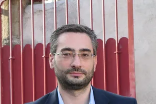 Fernando Ferreira, candidat aux municipales à Neschers (Puy-de-Dôme)