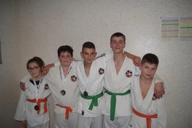 Les petits judokas dans le tableau final