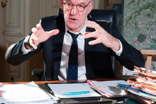 Le 29 janvier, Michel Chapuis était élu maire du Puy-en-Velay en lieu et place de Laurent Wauquiez