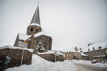 Entre Sancy et Cézallier, Compains (Puy-de-Dôme) sous un mètre de neige en quatre jours