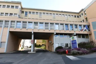 "On pensait naïvement qu’à la rentrée ce serait terminé" : Comment l'hôpital d'Ussel (Corrèze) a géré la crise du Covid ?