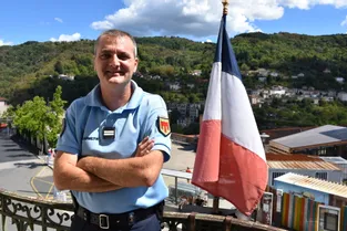 Le lieutenant Laurent Duband à la tête de la Communauté de brigades de gendarmerie de Thiers (Puy-de-Dôme)