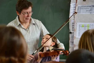 Des ateliers scolaires, préludes à des concerts, portés dans les écoles par « Musique en famille »