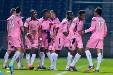 L2: début d'année gagnant pour le Clermont Foot à Angers (2-1)