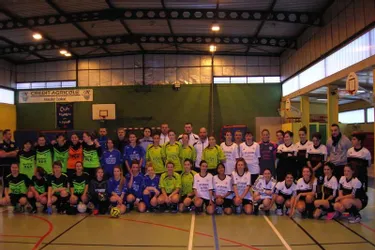 Premier tour de la coupe départementale de futsal féminin au gymnase Pierre-Chany