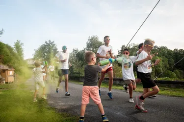 La Rainbow run, la course colorée, revient le 18 août à Boisset (Cantal)