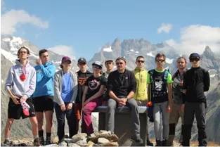 Les alpinistes du foyer des jeunes sont partis à l’ascension des glaciers