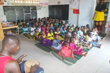 Des enfants pérignatois échangent avec des écoliers sénégalais