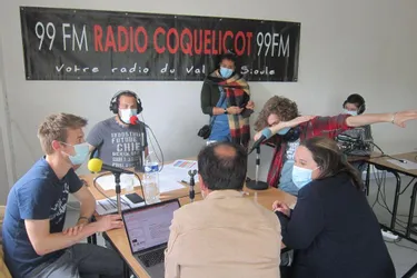 Radio Coquelicot fête en direct les 100 ans de la radio
