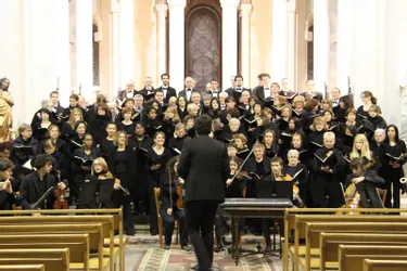 Un concert de la chorale universitaire dimanche au Mathuret
