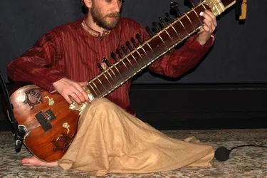 Le musée Bargoin a accueilli un concert du sitariste Nicolas Delaigue