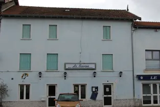 Les élus de Saint-Amant-Roche-Savine (Puy-de-Dôme) valident la vente du bar-restaurant « Le Savine »