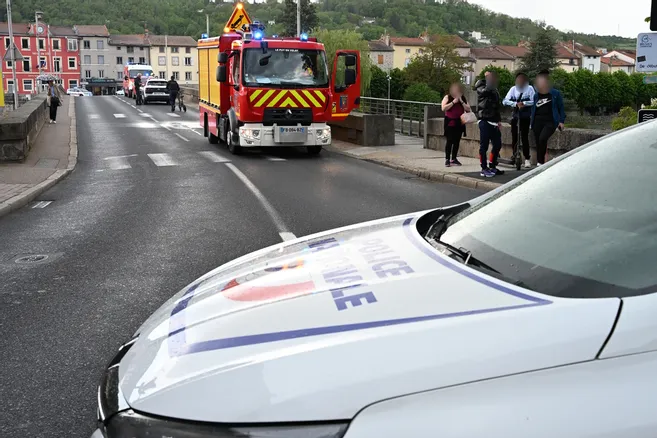Un adolescent de 15 ans en urgence absolue après avoir été renversé par une voiture en Haute-Loire - La Montagne