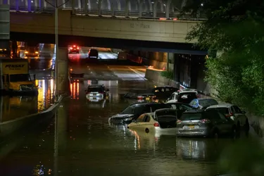 Au moins 28 morts et des inondations historiques : Ida sème le chaos à New York