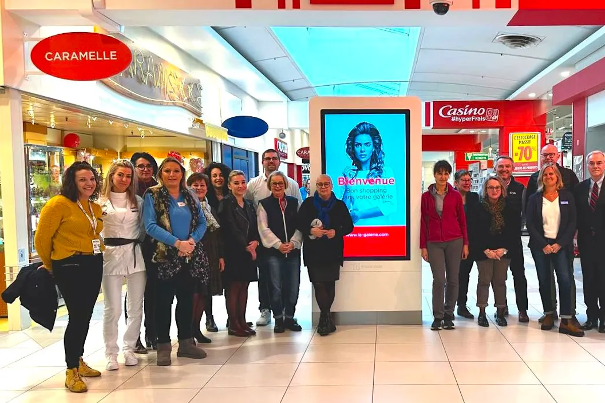Monsieur le Maire et les commerants de la galerie restent positifs ! - Le  Berry Rpublicain