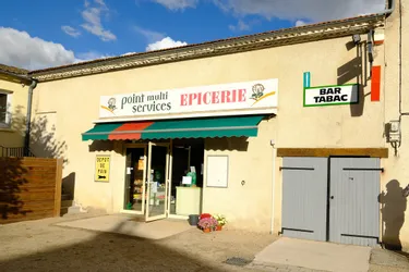Les élus de Jenzat (Allier) ont maintenu l'unique épicerie du village tout en la rénovant