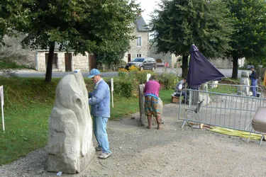 24e rendez-vous international de sculpture sur pierre à Menet du 7 au 17 juillet
