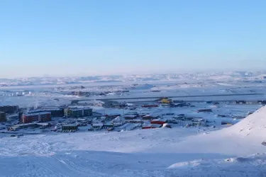 Onze Français secourus dans l'Arctique après l'échouage de leur bateau