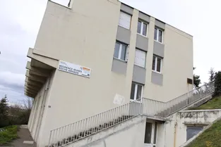Haute-Loire : rouée de coups par son voisin pour un smartphone