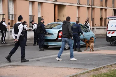 Plus de 300 grammes de résine de cannabis saisis lors d'une opération de police dans le quartier Pierre-Leroux à Montluçon (Allier)
