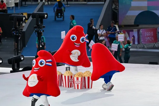 PIN'S JO PARIS 2024 Jeux Olympiques - Mascotte Champion Médaille OR Phryges EUR 15,00 - FR