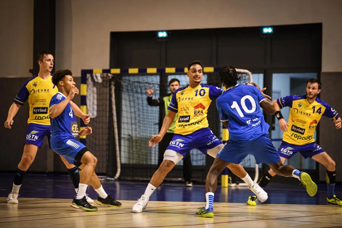 La Fdration franaise de handball dcrte la fin des championnats : l'USO  Nevers maintenue en Nationale 2 masculine - Le Journal du Centre