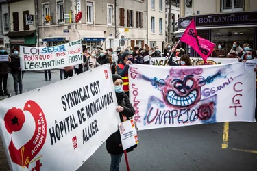 Manifestation de la fonction publique hospitalière ce jeudi à Montluçon (Allier) : « Les services sont saturés, les effectifs épuisés »
