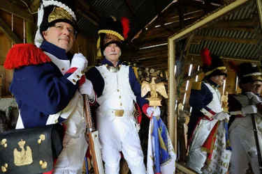 Deux membres de l’association Souvenir napoléonien font revivre le temps du Premier Empire