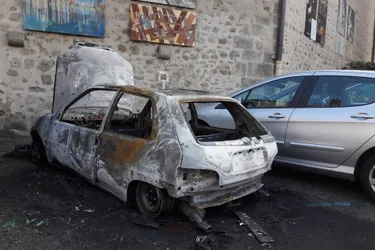 Une nouvelle voiture incendiée à Guéret
