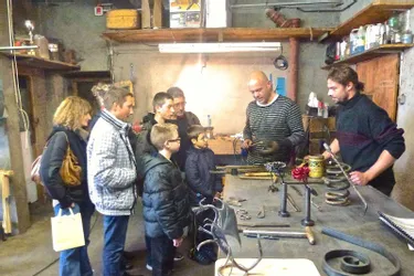Les enfants invités à découvrir l’atelier et le métier de ferronnier