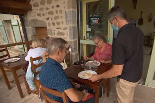 SOS Villages : la crêperie de Saint-Georges-Nigremont a enfin trouvé repreneur