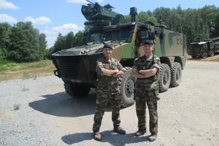 Le Griffon, véhicule blindé pour l’infanterie présenté au camp