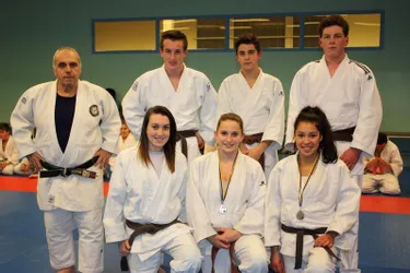 Bon début de saison pour les cadets du Judo club ambertois