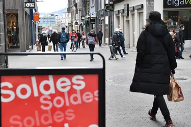Coup d'envoi des soldes d'hiver à Clermont-Ferrand : "Nous comptons sur ces quatre semaines pour vider nos stocks"
