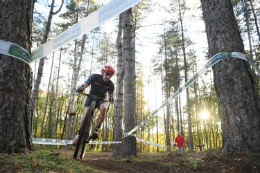 En forme olympique, Miguel Martinez a survolé le cyclo-cross des Ozières, à Yzeure (Allier)