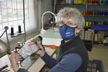 J'ai suivi la fabrication d'un masque personnalisé chez Motorspeed Racing Product à Ambert (Puy-de-Dôme)