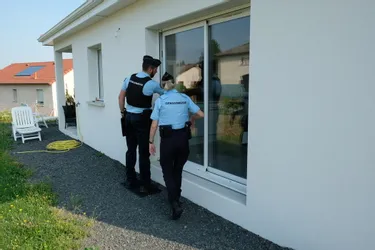 Les habitations du Cantal sous la surveillance des gendarmes avec l'Opération tranquillité vacances