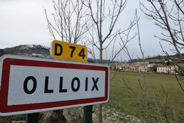 Cette belle histoire qui a marqué 2017 : le jour où Olloix (Puy-de-Dôme) a effacé son ardoise