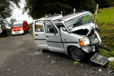 Violent choc frontal en Corrèze : une conductrice grièvement blessée