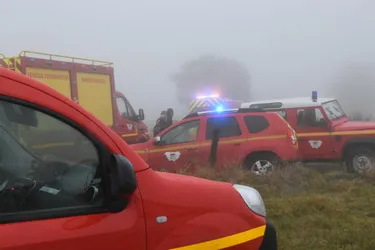 Une vingtaine de pompiers au secours d'un chasseur dans la vallée de l'Aubépin à Laussonne (Haute-Loire)