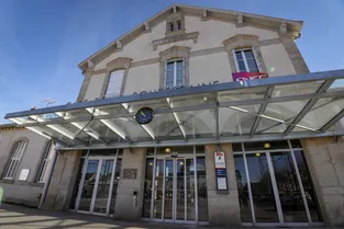 Un train fantôme pour Paris ce lundi matin en gare de La Souterraine (Creuse)