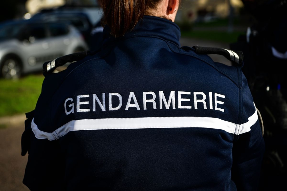 Il se faisait passer pour un gendarme ou un artisan : un homme démasqué et arrêté à La Charité-sur-Loire